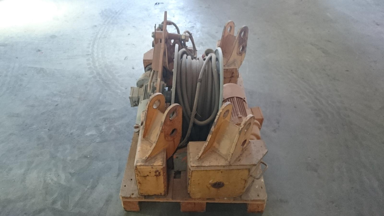 Liebherr Schienenfahrewerk Schienenfahrwerk für 34K, 35K - מסגרת/ שלדה עבור מכונת בנייה: תמונה 4 Liebherr Schienenfahrewerk Schienenfahrwerk für 34K, 35K - מסגרת/ שלדה עבור מכונת בנייה: תמונה 4