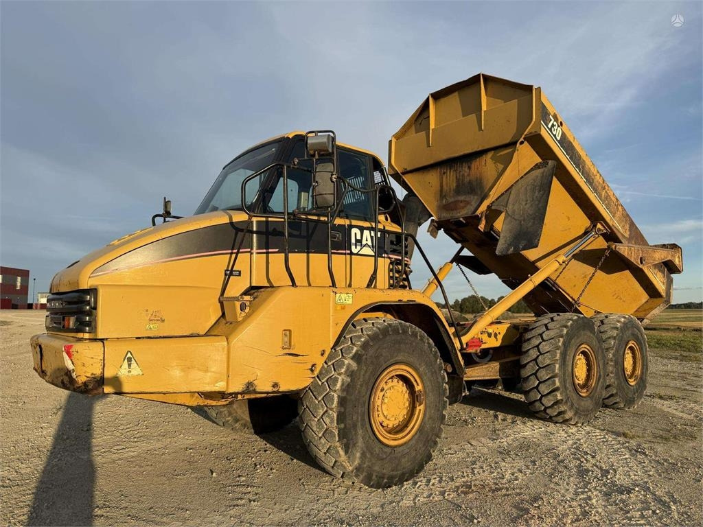 CAT 730 - מסיר פסולת מפרקי: תמונה 1 CAT 730 - מסיר פסולת מפרקי: תמונה 1