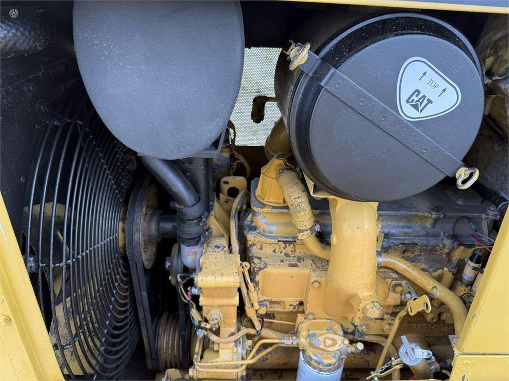 דחפור CAT D4H LGP: תמונה 21