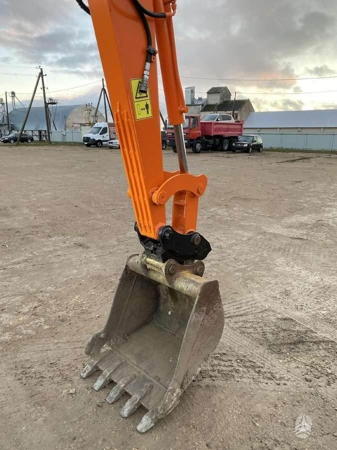 מיני מחפר Doosan DX 60 C: תמונה 7