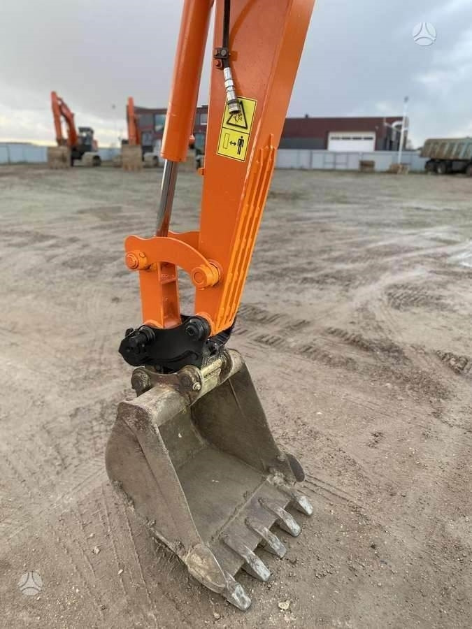מיני מחפר Doosan DX 60 C: תמונה 8