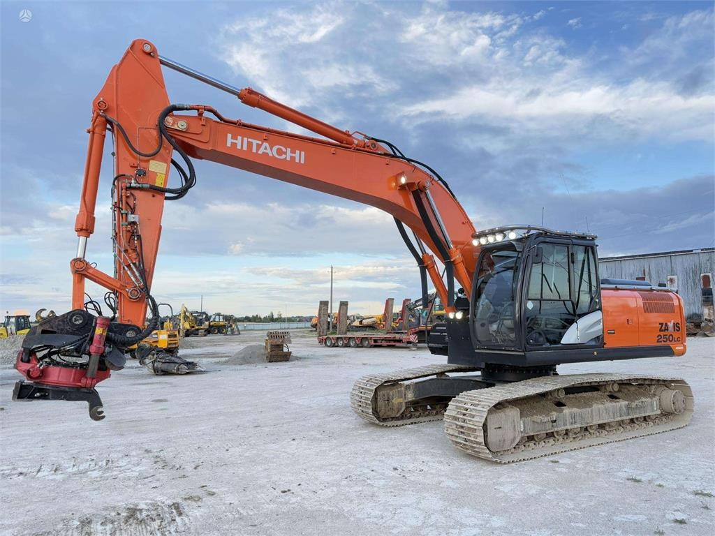 Hitachi ZX 250 LC-5B ROTOTILT TOP COND - מחפר סורק: תמונה 1 Hitachi ZX 250 LC-5B ROTOTILT TOP COND - מחפר סורק: תמונה 1
