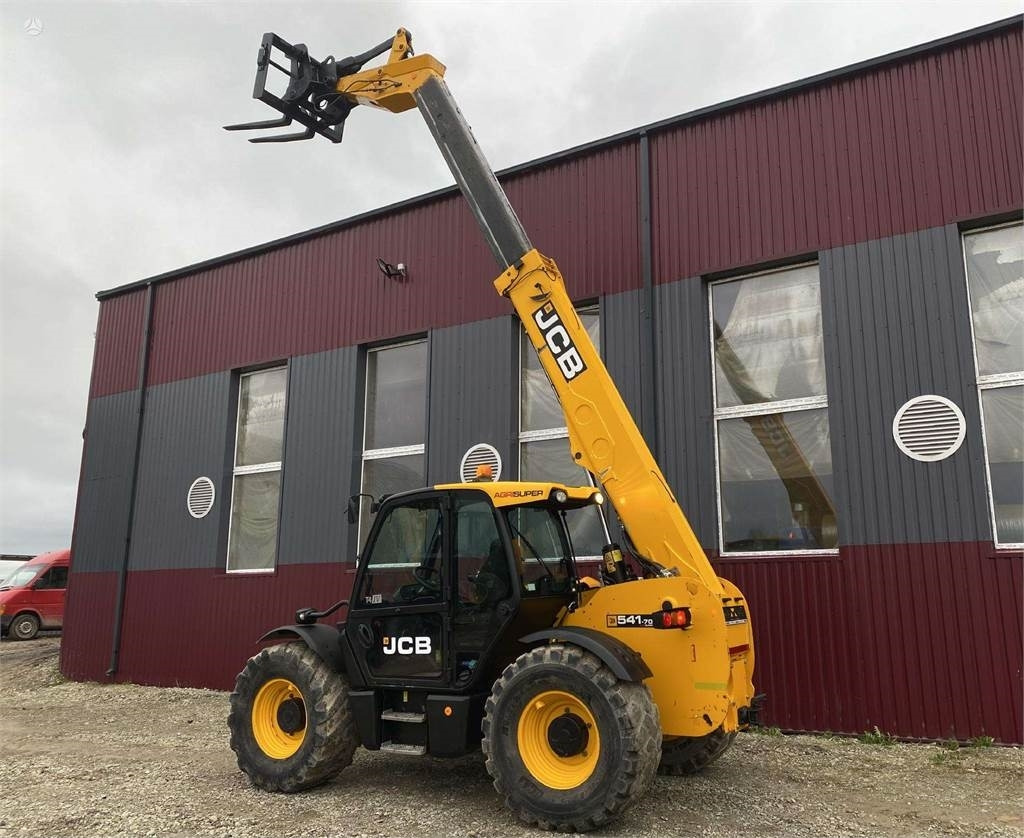 JCB 541-70 AgriSuper , 40 km/h - מפעיל טלסקופי: תמונה 1 JCB 541-70 AgriSuper , 40 km/h - מפעיל טלסקופי: תמונה 1