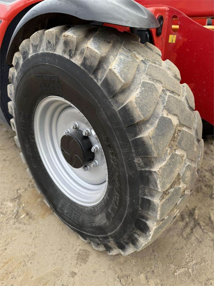 הַחכָּרָה Manitou MT 1840 bucket + forks Manitou MT 1840 bucket + forks: תמונה 23 הַחכָּרָה Manitou MT 1840 bucket + forks Manitou MT 1840 bucket + forks: תמונה 23