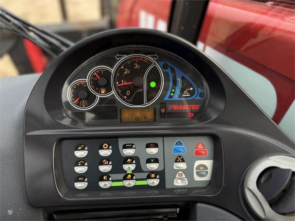 הַחכָּרָה Manitou MT 1840 bucket + forks Manitou MT 1840 bucket + forks: תמונה 18 הַחכָּרָה Manitou MT 1840 bucket + forks Manitou MT 1840 bucket + forks: תמונה 18