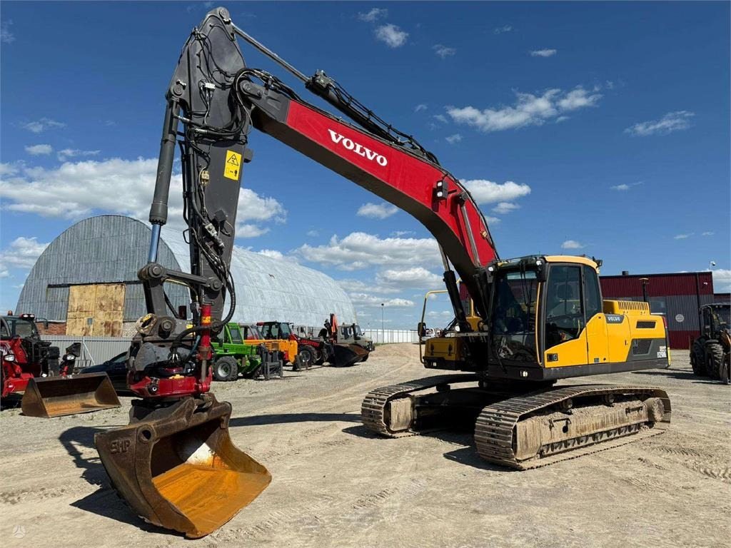 Volvo EC 250 DL 3D LEICA + ROTOTILT - מחפר סורק: תמונה 3 Volvo EC 250 DL 3D LEICA + ROTOTILT - מחפר סורק: תמונה 3