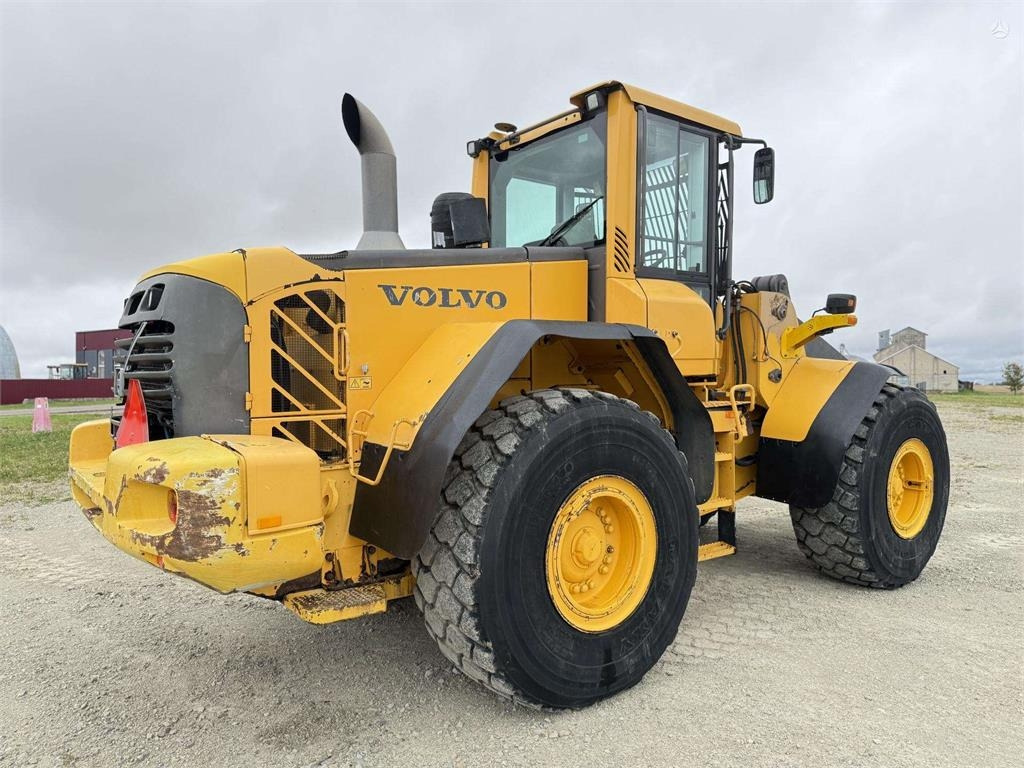 Volvo L 120 F , 4rd line , coupler - מעמיס גלגלים: תמונה 4 Volvo L 120 F , 4rd line , coupler - מעמיס גלגלים: תמונה 4