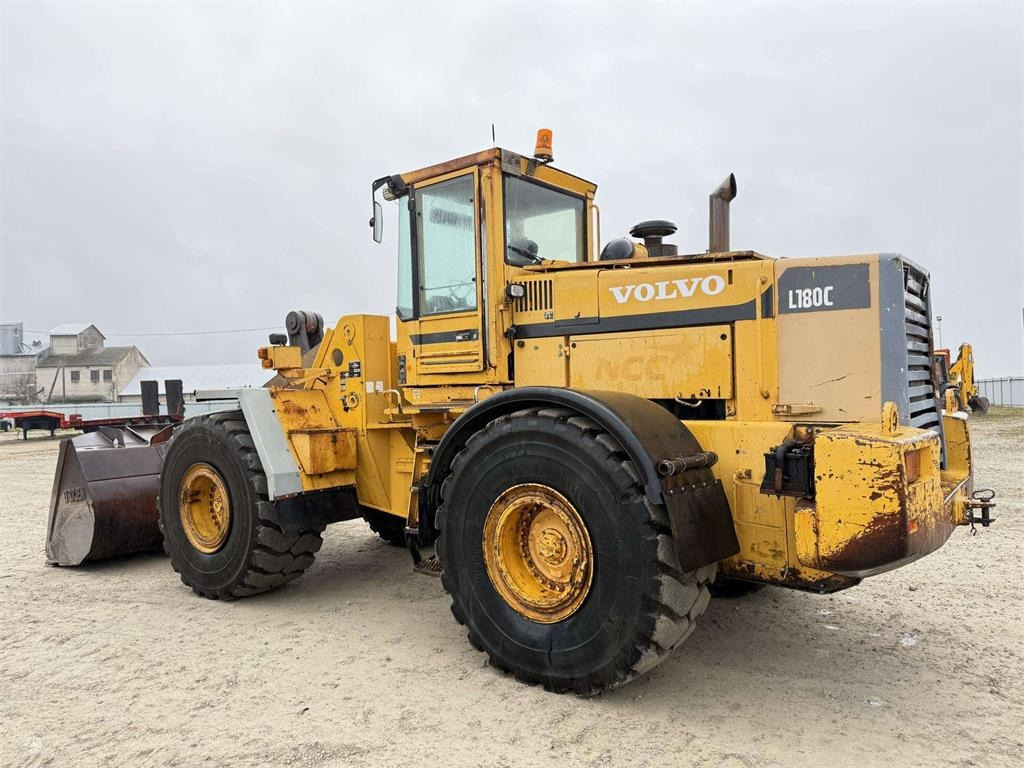 Volvo L180C quick coupler - מעמיס גלגלים: תמונה 3 Volvo L180C quick coupler - מעמיס גלגלים: תמונה 3