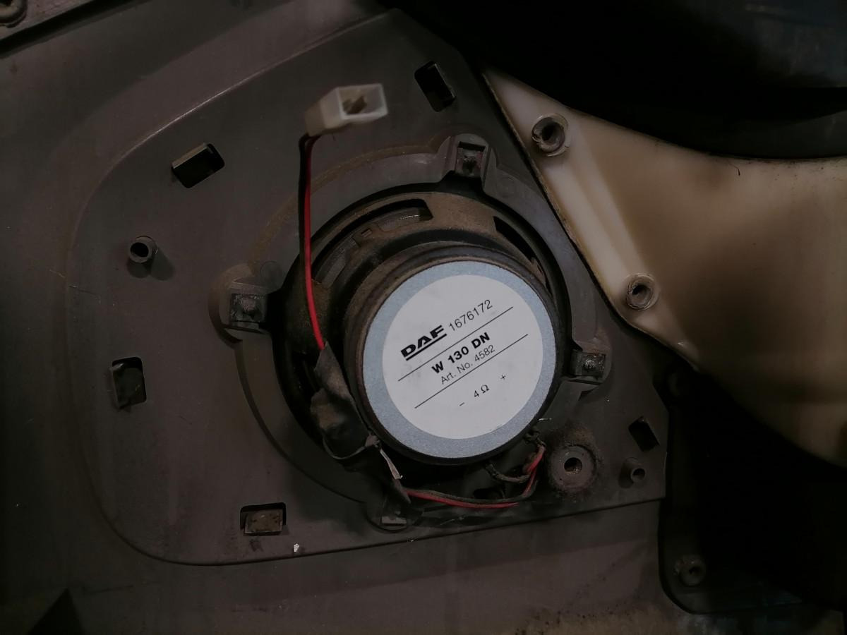 DAF Door trim panel 1665969 - דלת וחלקים עבור משאית: תמונה 3 DAF Door trim panel 1665969 - דלת וחלקים עבור משאית: תמונה 3