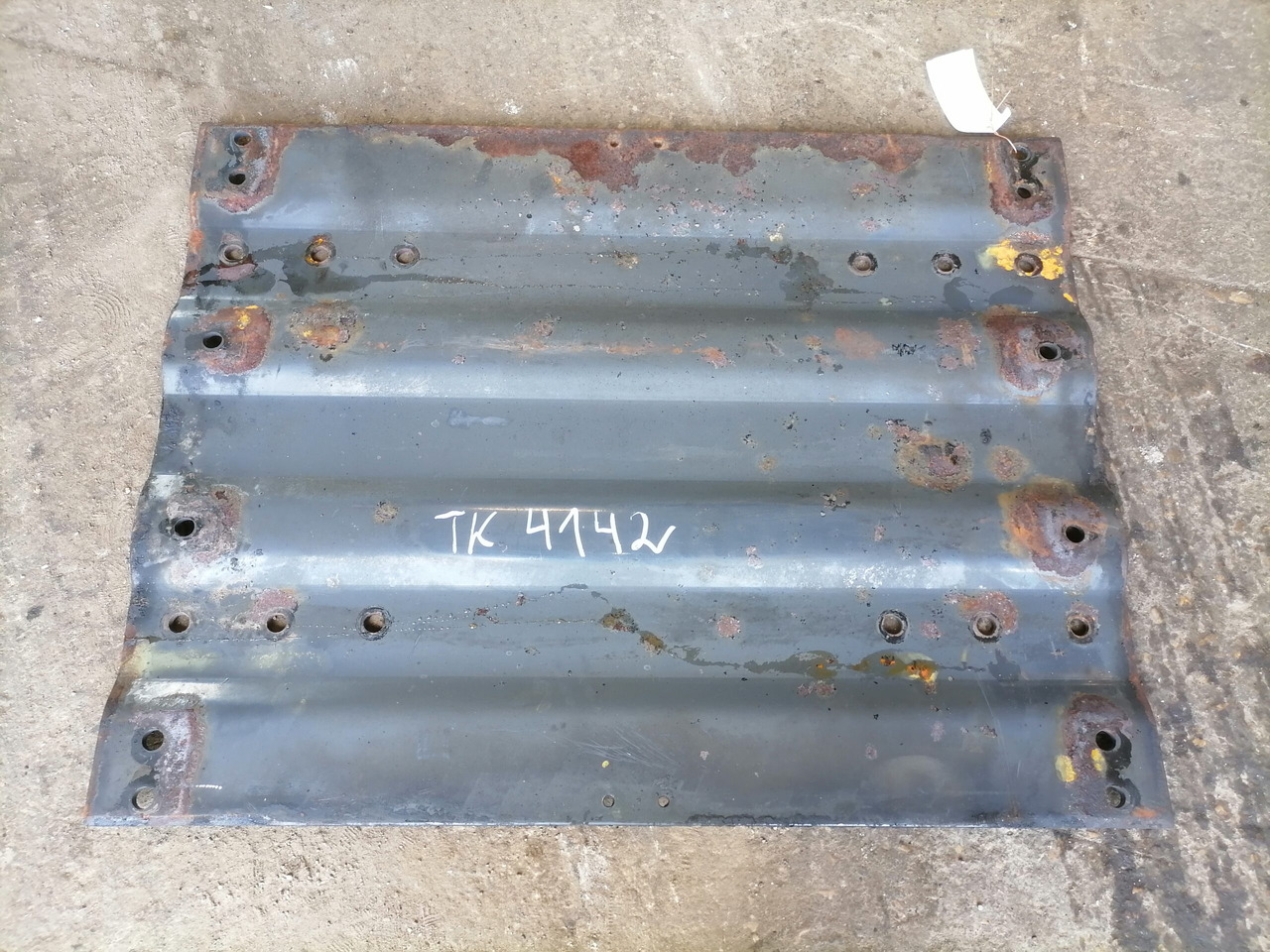 DAF Saddle plate 1377193 - מצמד גלגל חמישי עבור משאית: תמונה 2 DAF Saddle plate 1377193 - מצמד גלגל חמישי עבור משאית: תמונה 2