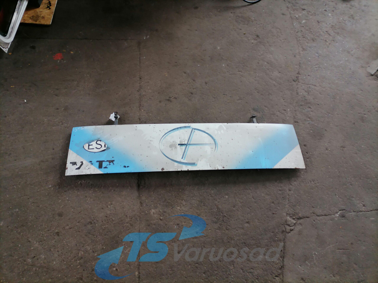 Grille panel 8191220 - גריל עבור משאית: תמונה 1 Grille panel 8191220 - גריל עבור משאית: תמונה 1