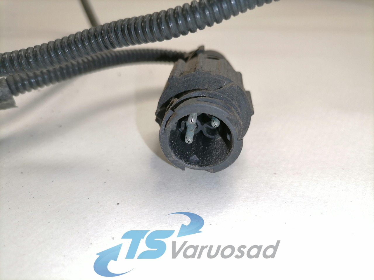 MAN Air filter housing 81084006032 - מערכת כניסת אוויר עבור משאית: תמונה 3 MAN Air filter housing 81084006032 - מערכת כניסת אוויר עבור משאית: תמונה 3
