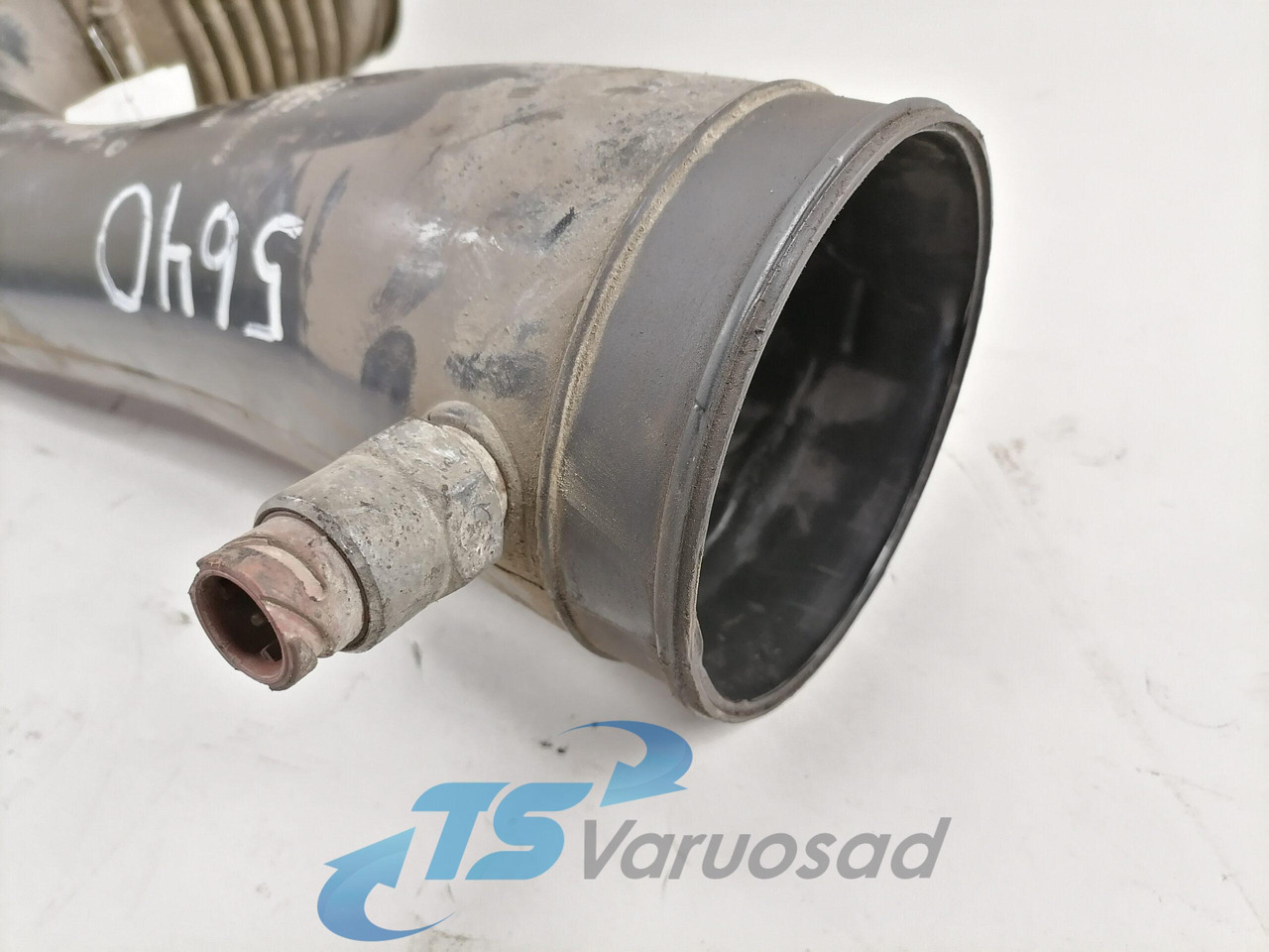 MAN Air intake 81082010456 - מערכת כניסת אוויר עבור משאית: תמונה 2 MAN Air intake 81082010456 - מערכת כניסת אוויר עבור משאית: תמונה 2