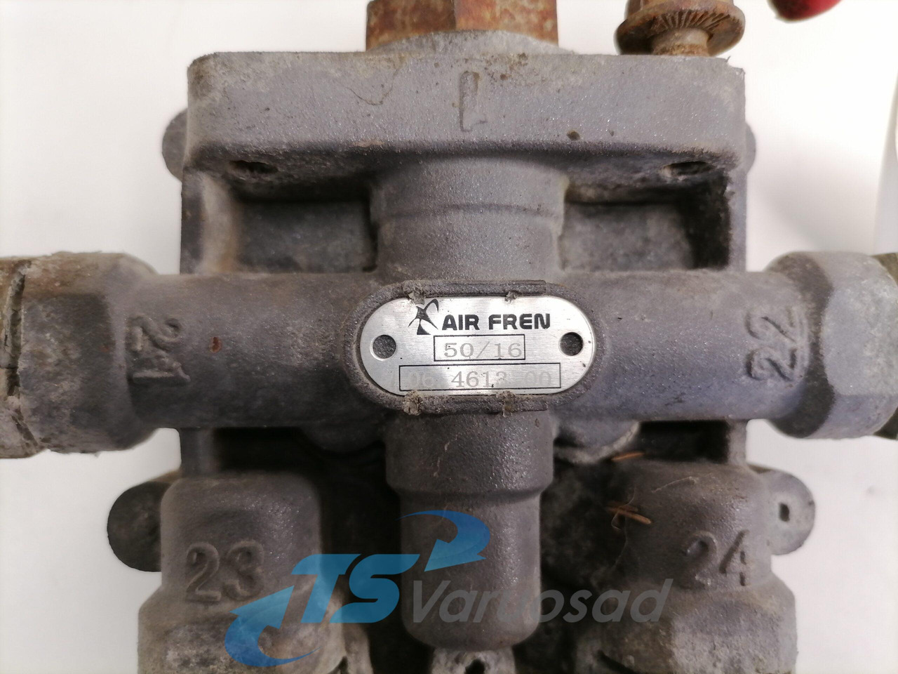 MAN Air pressure control valve 81521516095 - שסתום בלמים עבור משאית: תמונה 2 MAN Air pressure control valve 81521516095 - שסתום בלמים עבור משאית: תמונה 2