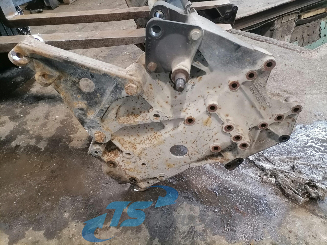 MAN Bracket 81413133020 - מסגרת/ שלדה עבור משאית: תמונה 4 MAN Bracket 81413133020 - מסגרת/ שלדה עבור משאית: תמונה 4