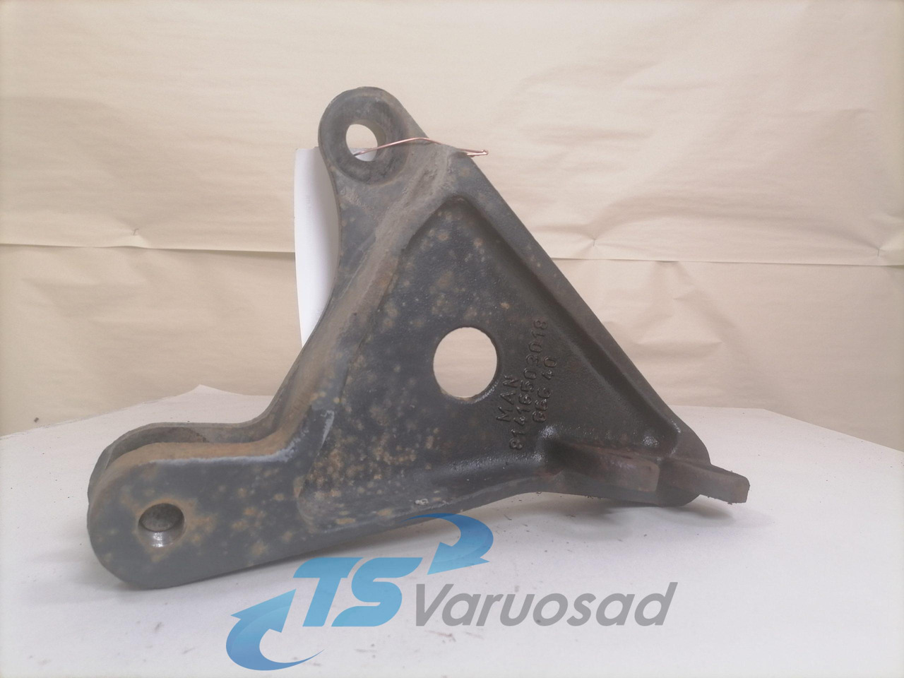 MAN Bummmmper bracket 81416503018 - פגוש עבור משאית: תמונה 2 MAN Bummmmper bracket 81416503018 - פגוש עבור משאית: תמונה 2