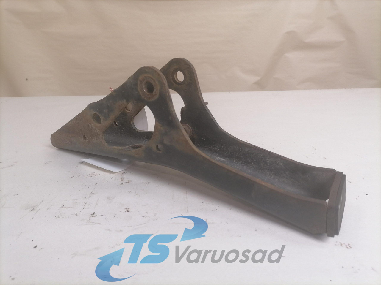 MAN Cab suspension carrier 81417010089 - מתלה תא עבור משאית: תמונה 2 MAN Cab suspension carrier 81417010089 - מתלה תא עבור משאית: תמונה 2