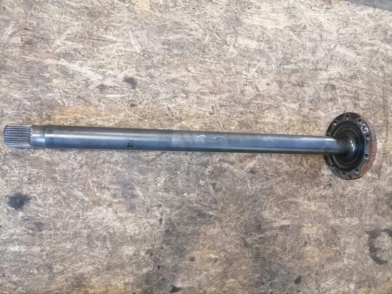 MAN Drive shaft 81355020184 - גל הנעה עבור משאית: תמונה 2 MAN Drive shaft 81355020184 - גל הנעה עבור משאית: תמונה 2
