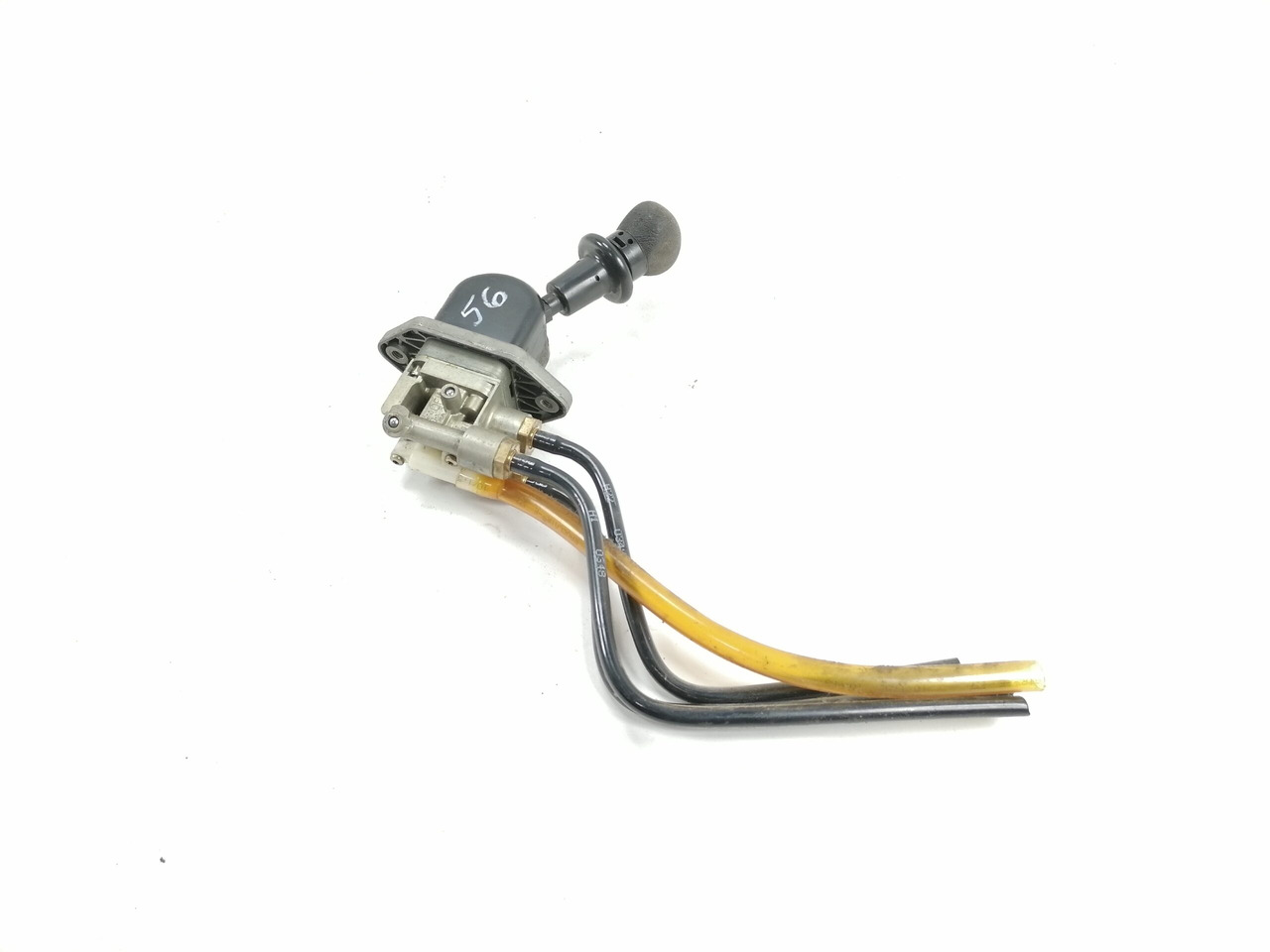 MAN Handbrake control lever 81523156156 - חלק אוניברסלי עבור משאית: תמונה 1 MAN Handbrake control lever 81523156156 - חלק אוניברסלי עבור משאית: תמונה 1