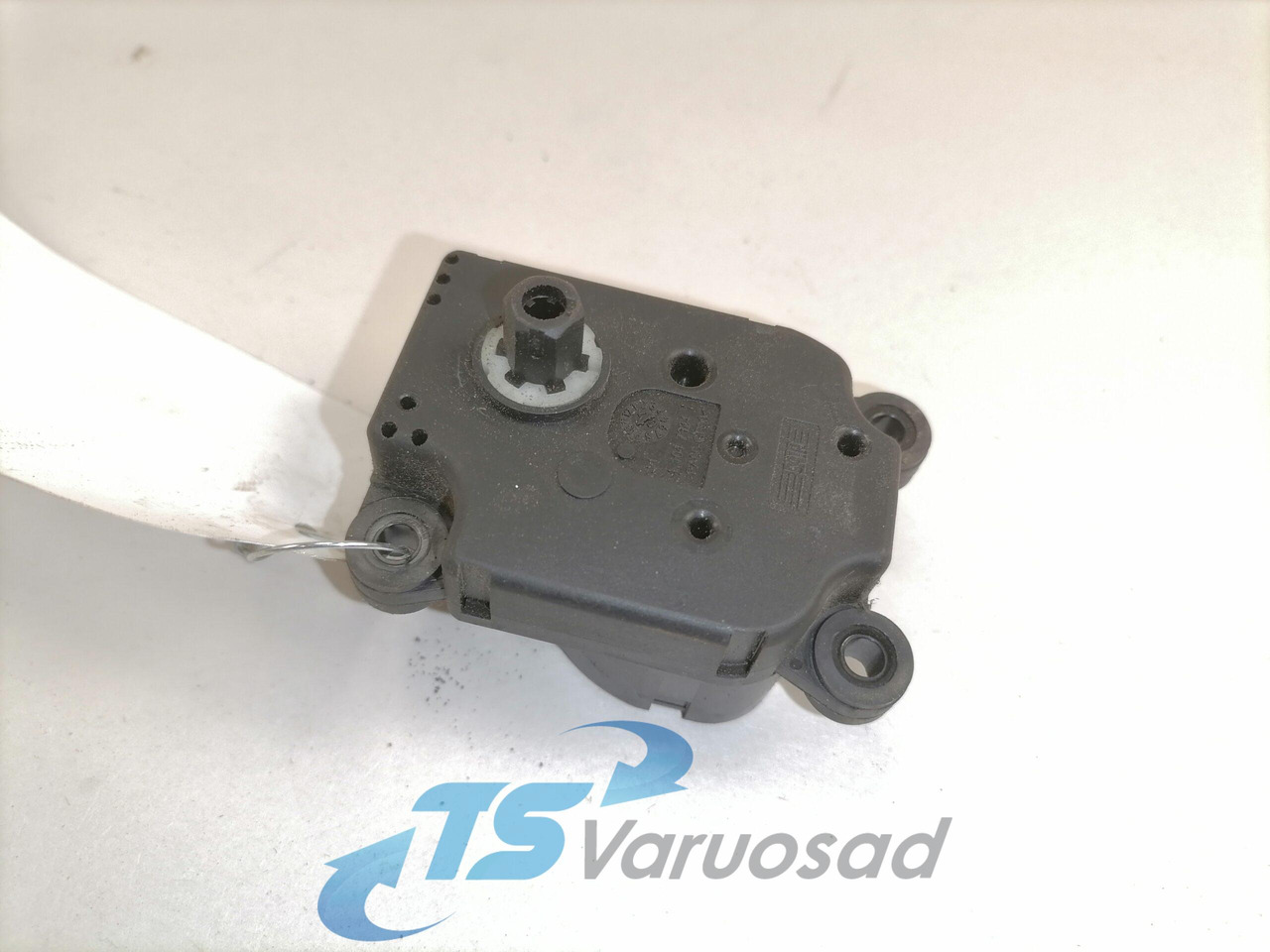 MAN Interior heating damper position regulator A7584003 - חלק אוניברסלי עבור משאית: תמונה 3 MAN Interior heating damper position regulator A7584003 - חלק אוניברסלי עבור משאית: תמונה 3