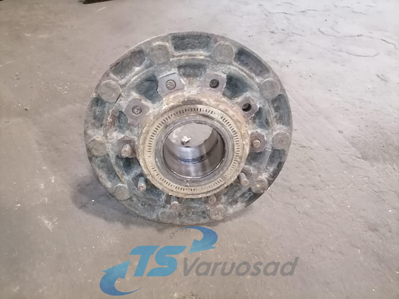 MAN Rear axel hub 81357010155 - רכזת גלגלים עבור משאית: תמונה 2 MAN Rear axel hub 81357010155 - רכזת גלגלים עבור משאית: תמונה 2