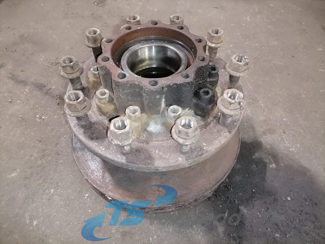 MAN Rear axel hub 81357010155 - רכזת גלגלים עבור משאית: תמונה 1 MAN Rear axel hub 81357010155 - רכזת גלגלים עבור משאית: תמונה 1