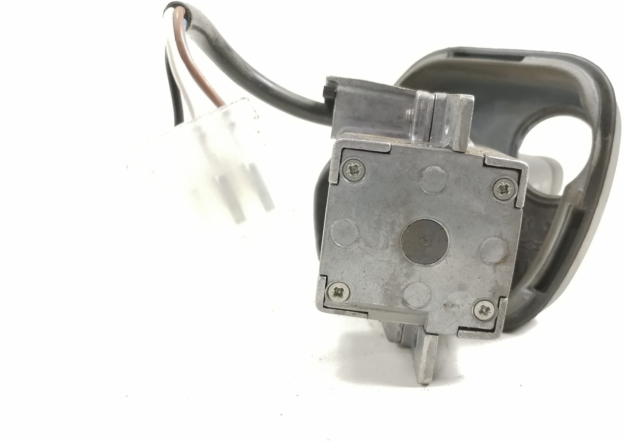 MAN Switch, cruise control 255090129 - מערכת חשמל עבור משאית: תמונה 3 MAN Switch, cruise control 255090129 - מערכת חשמל עבור משאית: תמונה 3