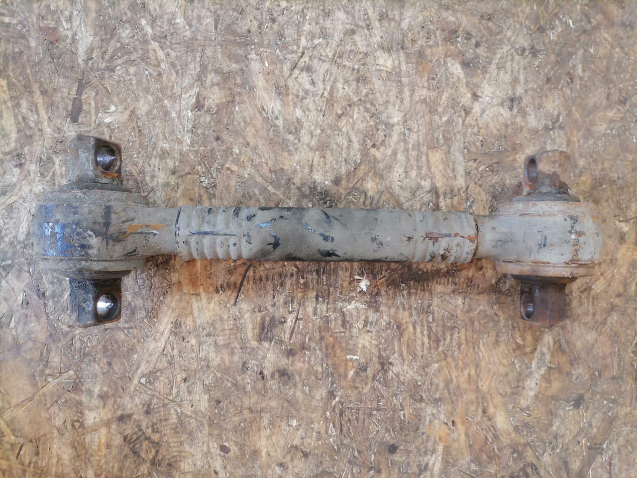 MAN Torque rod 81432206236 - סרן וחלקים עבור משאית: תמונה 5 MAN Torque rod 81432206236 - סרן וחלקים עבור משאית: תמונה 5