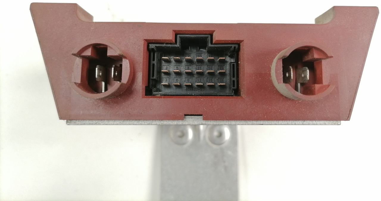MAN Voltage converter 81259070309 - מערכת חשמל עבור משאית: תמונה 2 MAN Voltage converter 81259070309 - מערכת חשמל עבור משאית: תמונה 2