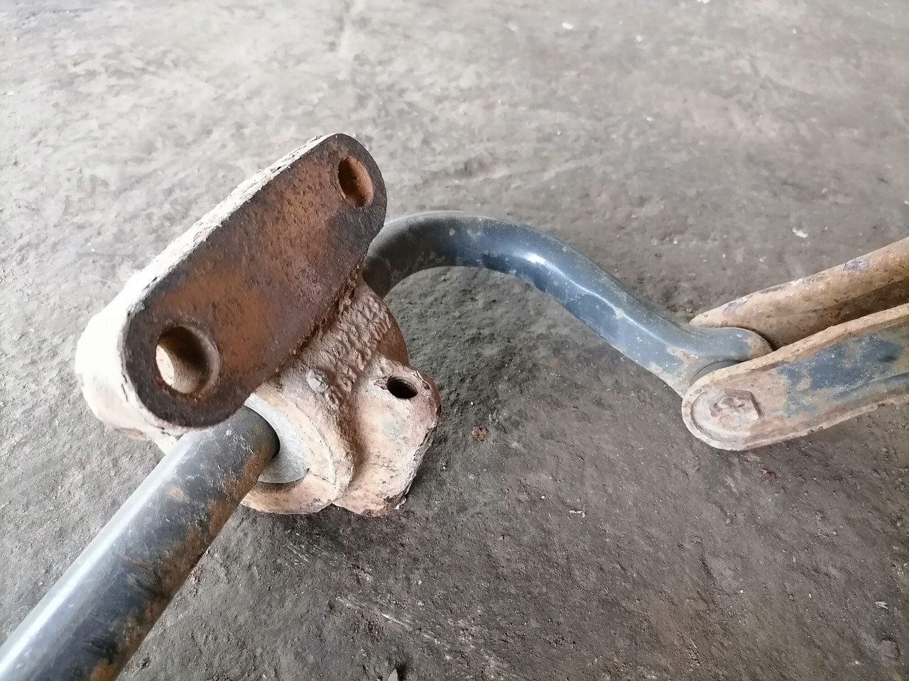 MB Anti-roll bar A9703200411 - סרגל נגד גלגול עבור משאית: תמונה 4 MB Anti-roll bar A9703200411 - סרגל נגד גלגול עבור משאית: תמונה 4