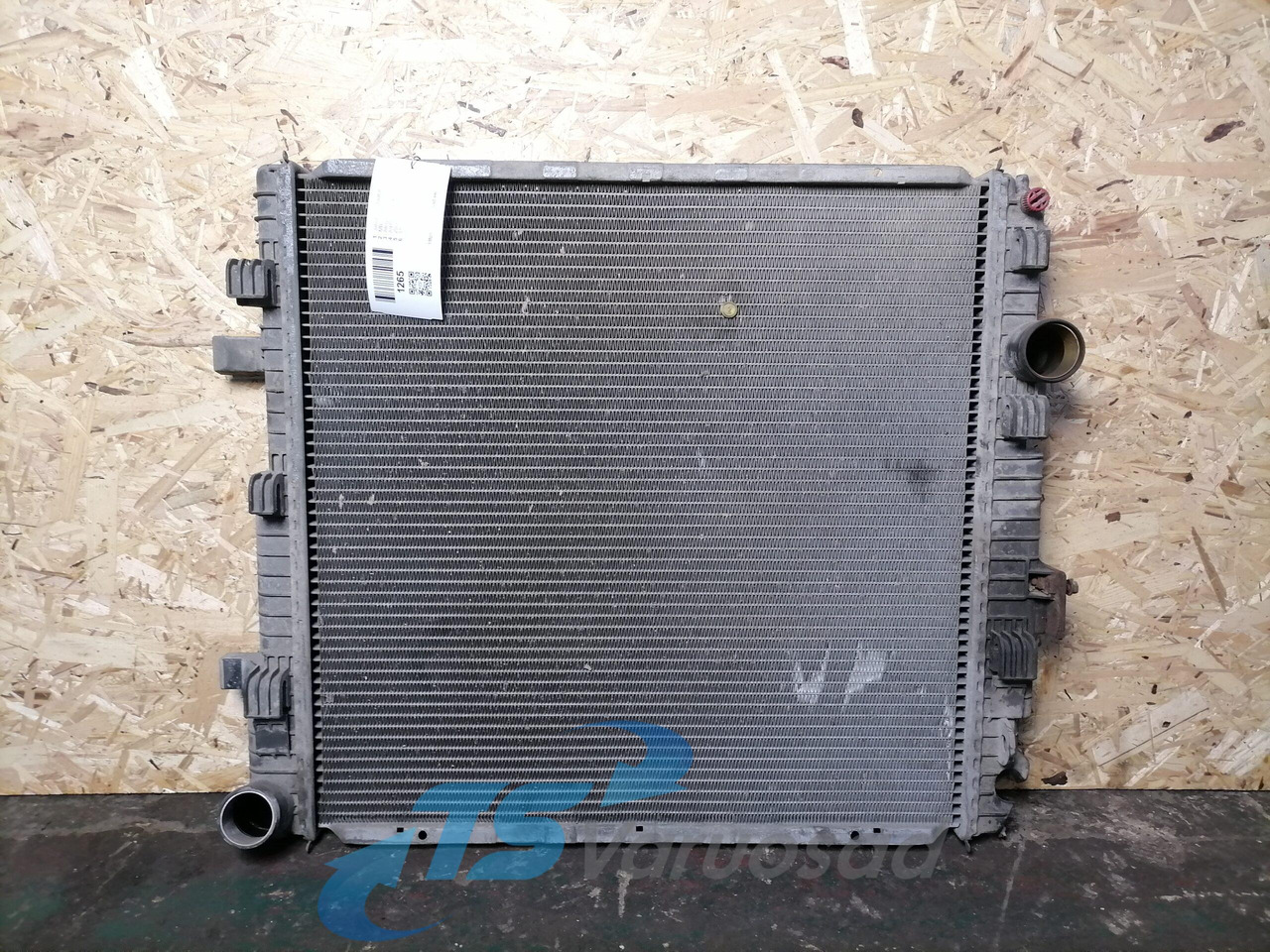 MB Cooling radiator A9705000403 - רדיאטור עבור משאית: תמונה 1 MB Cooling radiator A9705000403 - רדיאטור עבור משאית: תמונה 1