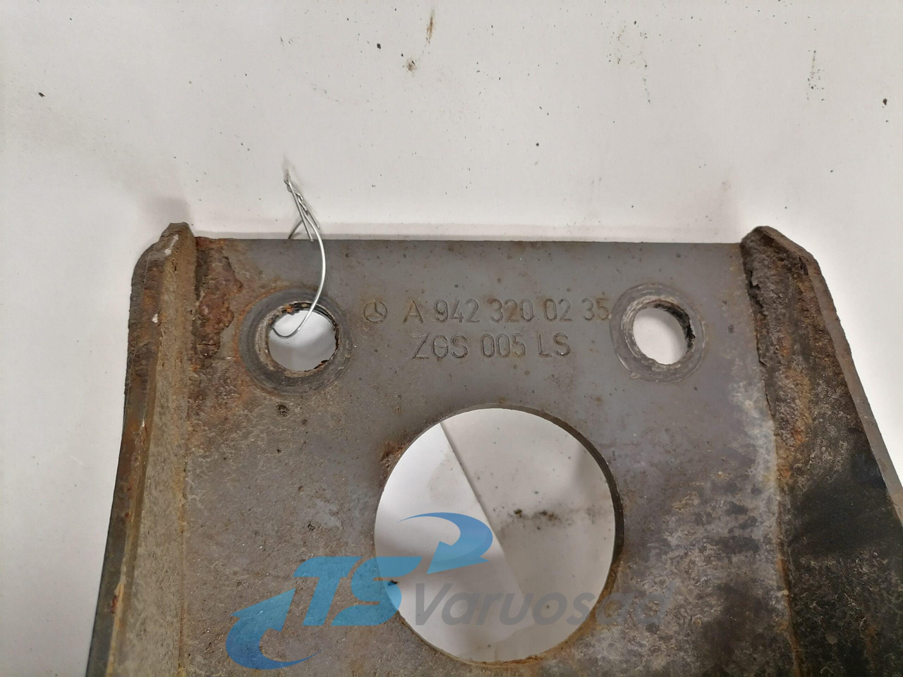 Mercedes-Benz Air spring bracket A9423200235 - מתלה אוויר עבור משאית: תמונה 3 Mercedes-Benz Air spring bracket A9423200235 - מתלה אוויר עבור משאית: תמונה 3