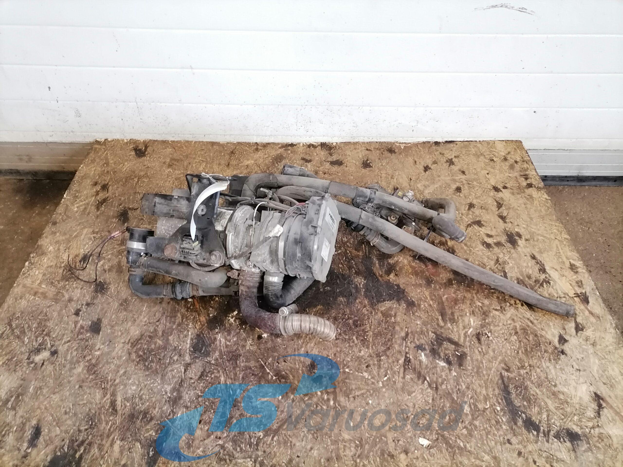 Mercedes-Benz Auxiliary heater A0014465429 - חימום/ אוורור עבור משאית: תמונה 1 Mercedes-Benz Auxiliary heater A0014465429 - חימום/ אוורור עבור משאית: תמונה 1