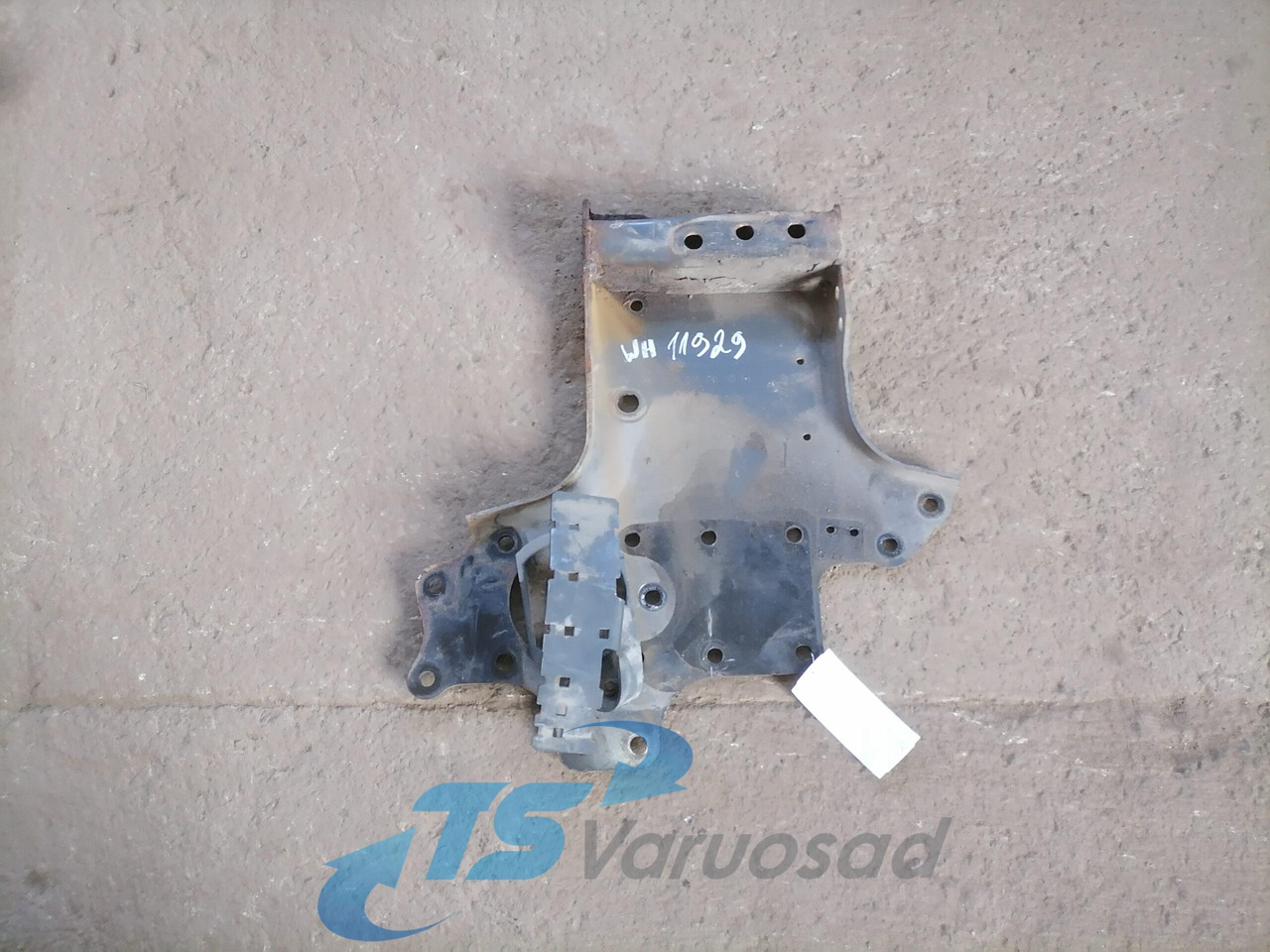 Mercedes-Benz Front bumper carrier A9303100090 - פגוש עבור משאית: תמונה 1 Mercedes-Benz Front bumper carrier A9303100090 - פגוש עבור משאית: תמונה 1