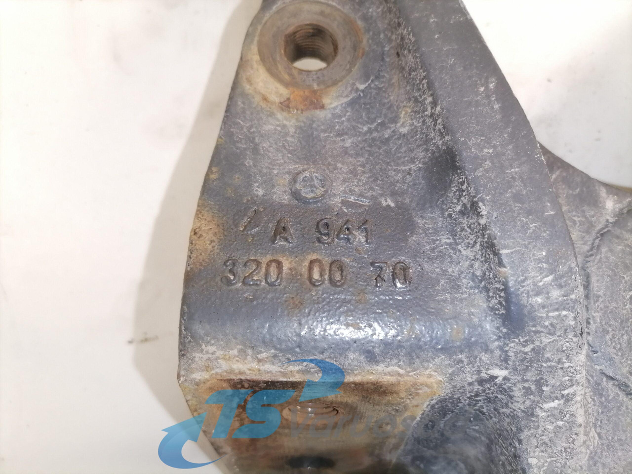 Mercedes-Benz Leaf spring bracket A9413200070 - מתלה עבור משאית: תמונה 3 Mercedes-Benz Leaf spring bracket A9413200070 - מתלה עבור משאית: תמונה 3
