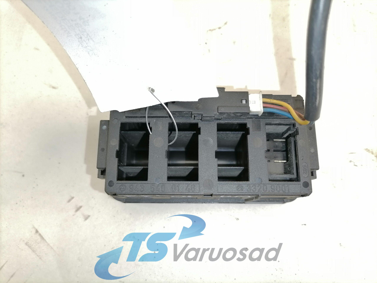 Mercedes-Benz Lülitite moodul 9435400146 - תא עבור משאית: תמונה 3 Mercedes-Benz Lülitite moodul 9435400146 - תא עבור משאית: תמונה 3