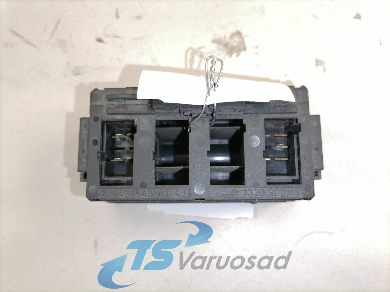 Mercedes-Benz Lülitite moodul 9435400146 - תא עבור משאית: תמונה 2 Mercedes-Benz Lülitite moodul 9435400146 - תא עבור משאית: תמונה 2
