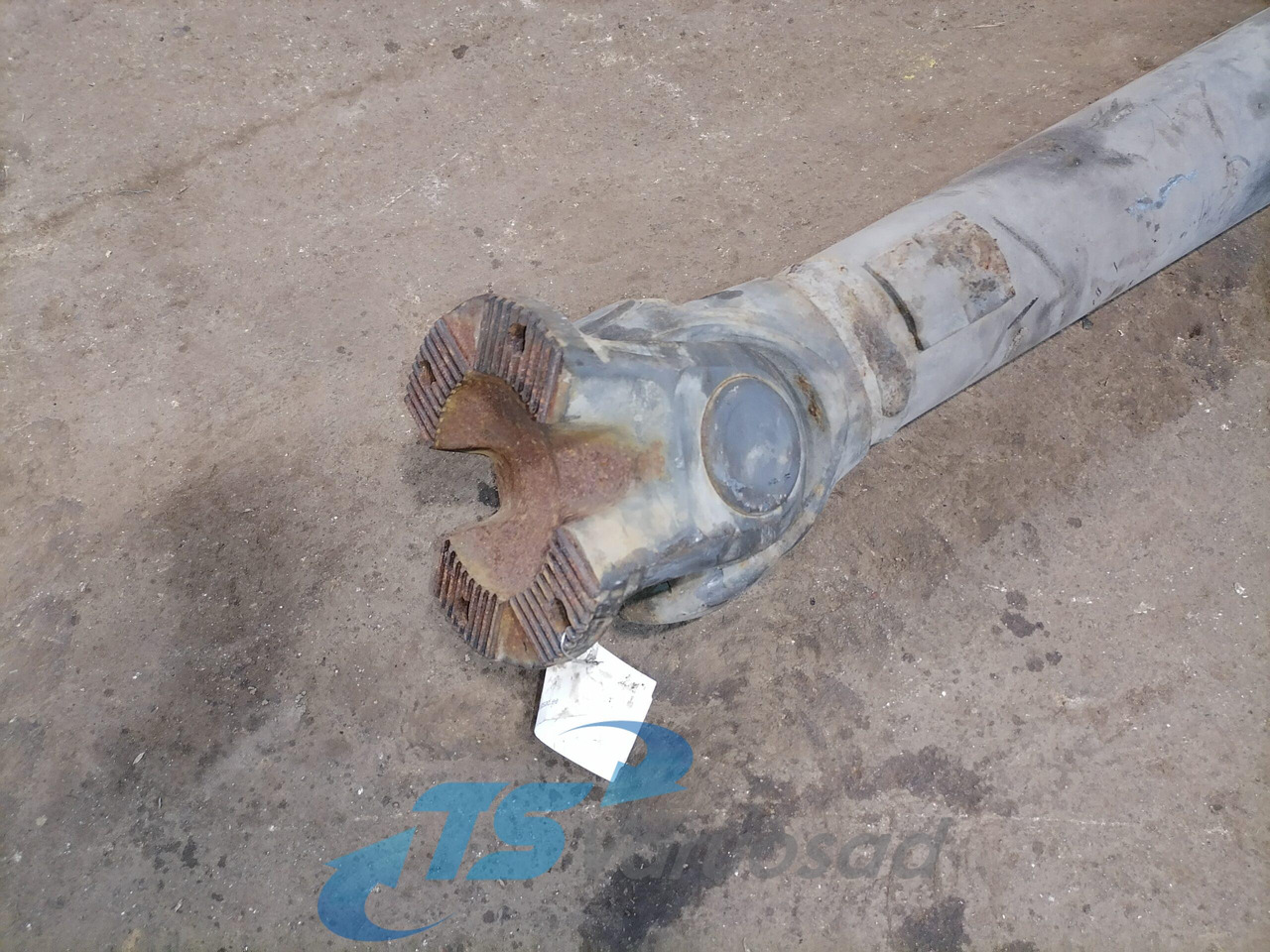 Mercedes-Benz Propeller shaft A6574103402 - גל מדחף עבור משאית: תמונה 2 Mercedes-Benz Propeller shaft A6574103402 - גל מדחף עבור משאית: תמונה 2