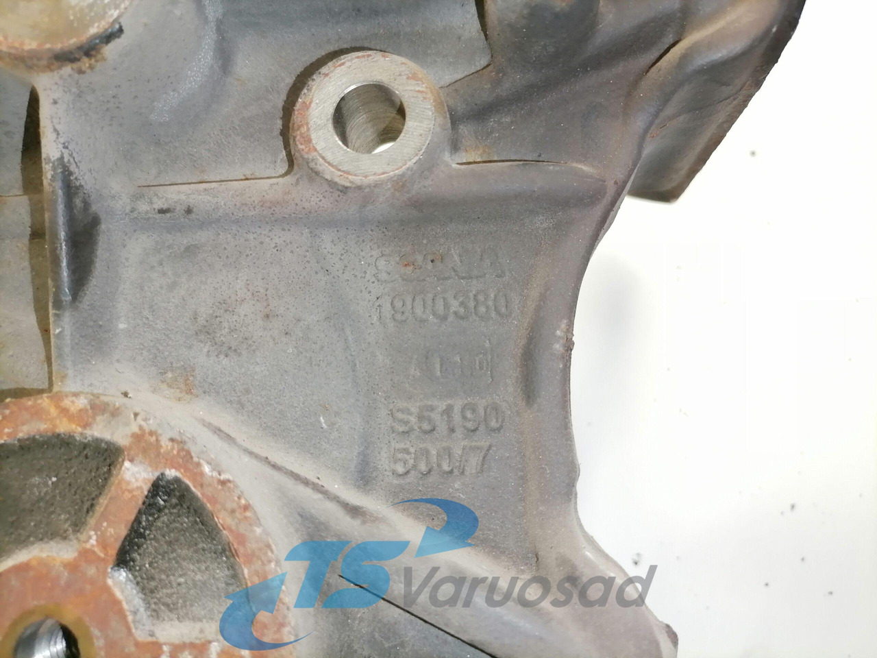 Scania Air conditioning compressor carrier 1900380 - חימום/ אוורור עבור משאית: תמונה 3 Scania Air conditioning compressor carrier 1900380 - חימום/ אוורור עבור משאית: תמונה 3