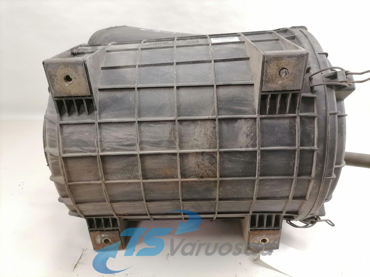 Scania Air filter housing 1335675 - מערכת כניסת אוויר עבור משאית: תמונה 4 Scania Air filter housing 1335675 - מערכת כניסת אוויר עבור משאית: תמונה 4