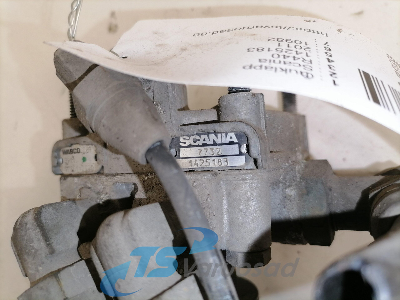 Scania Air pressure control valve 1425183 - שסתום בלמים עבור משאית: תמונה 2 Scania Air pressure control valve 1425183 - שסתום בלמים עבור משאית: תמונה 2
