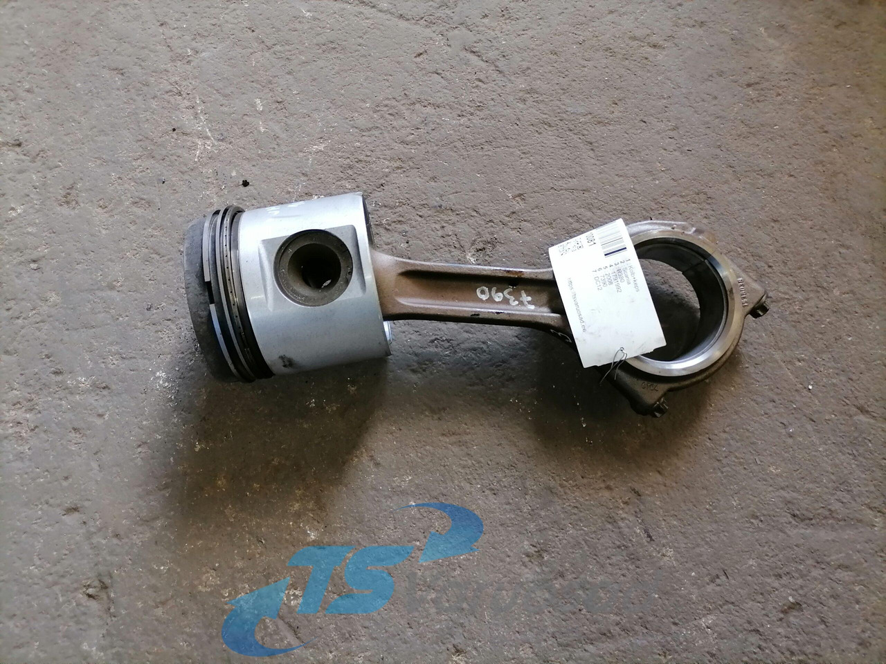Scania Connecting rod + piston 1791992 - בוכנה/ טבעת/ תותב עבור משאית: תמונה 1 Scania Connecting rod + piston 1791992 - בוכנה/ טבעת/ תותב עבור משאית: תמונה 1