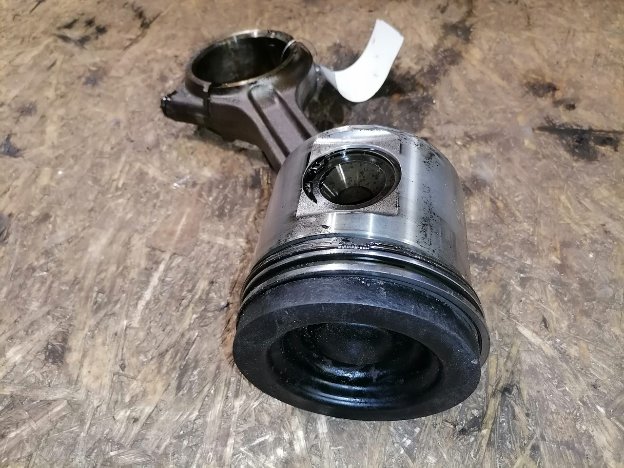 Scania Connecting rod + piston 1798596 - בוכנה/ טבעת/ תותב עבור משאית: תמונה 5 Scania Connecting rod + piston 1798596 - בוכנה/ טבעת/ תותב עבור משאית: תמונה 5