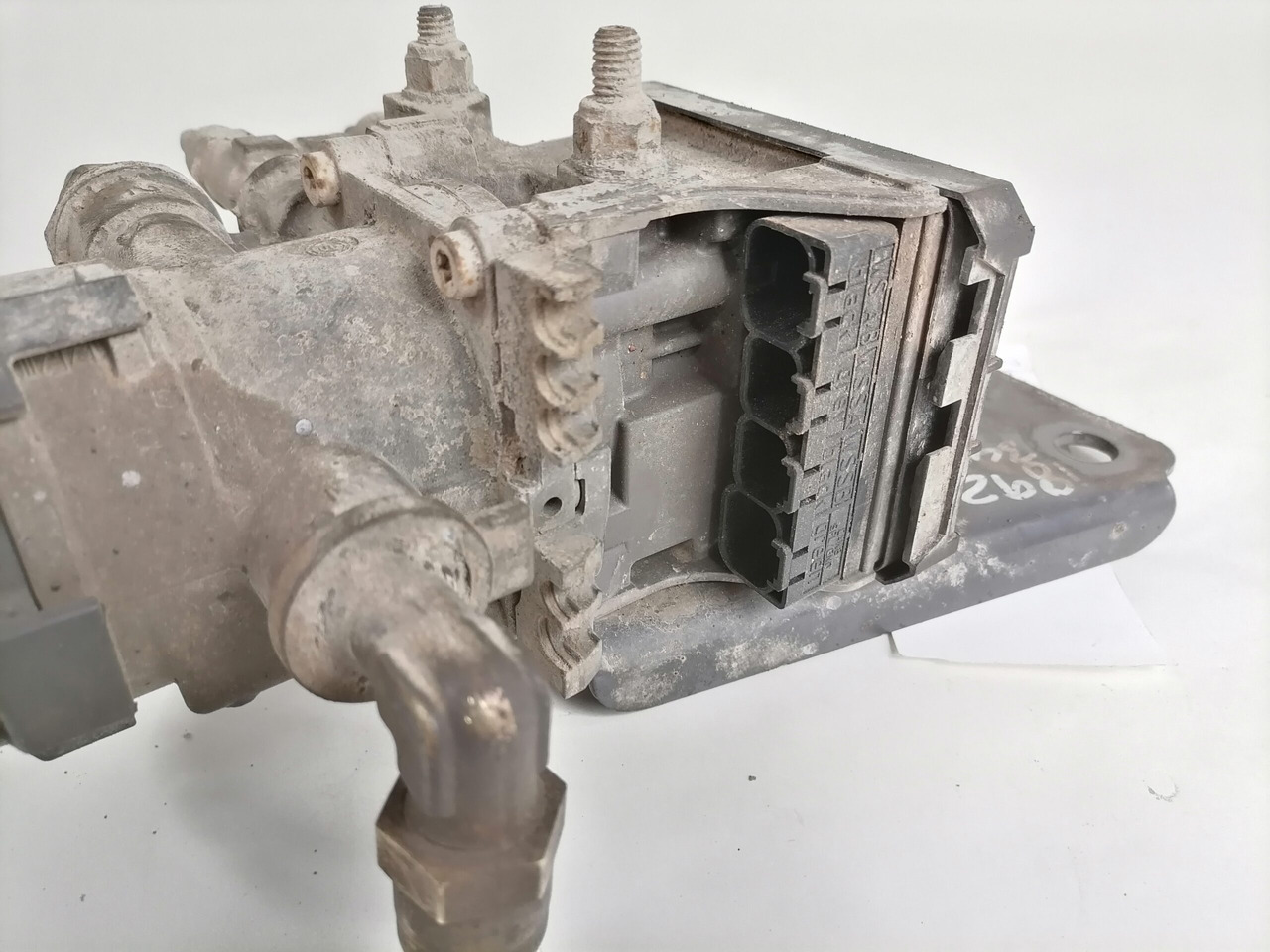 Scania EBS brake valve 1773676 - שסתום בלמים עבור משאית: תמונה 4 Scania EBS brake valve 1773676 - שסתום בלמים עבור משאית: תמונה 4