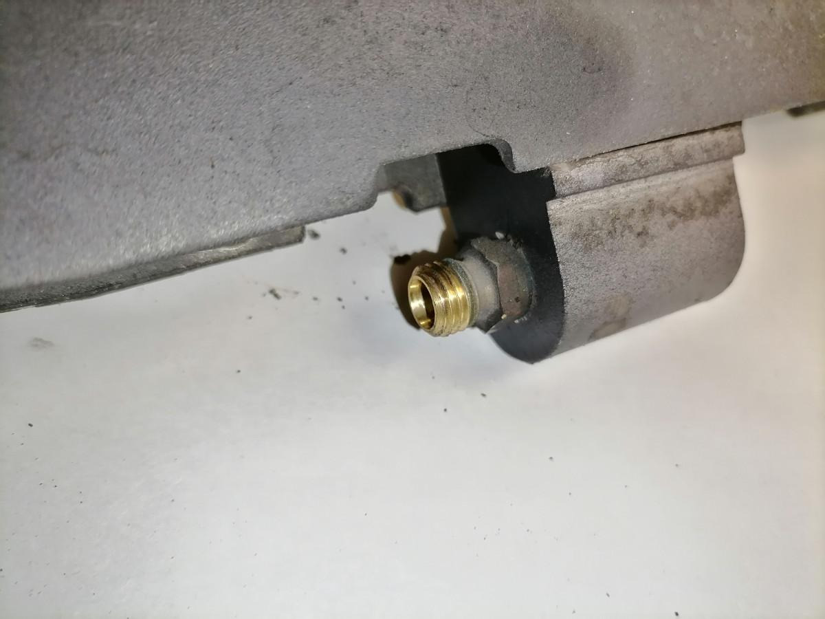 Scania Exhaust gas valve 1731023 - מערכת פליטה עבור משאית: תמונה 4 Scania Exhaust gas valve 1731023 - מערכת פליטה עבור משאית: תמונה 4