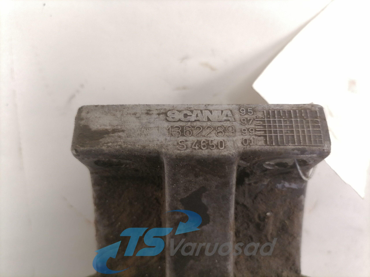 Scania Fuel filter unit 1362289 - מסנן דלק עבור משאית: תמונה 3 Scania Fuel filter unit 1362289 - מסנן דלק עבור משאית: תמונה 3