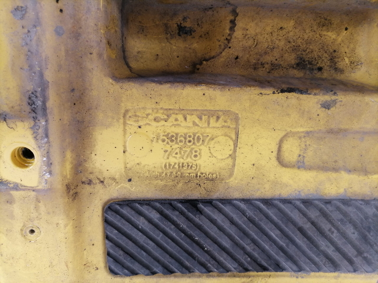 Scania Grille panel 1536807 - גריל עבור משאית: תמונה 5 Scania Grille panel 1536807 - גריל עבור משאית: תמונה 5