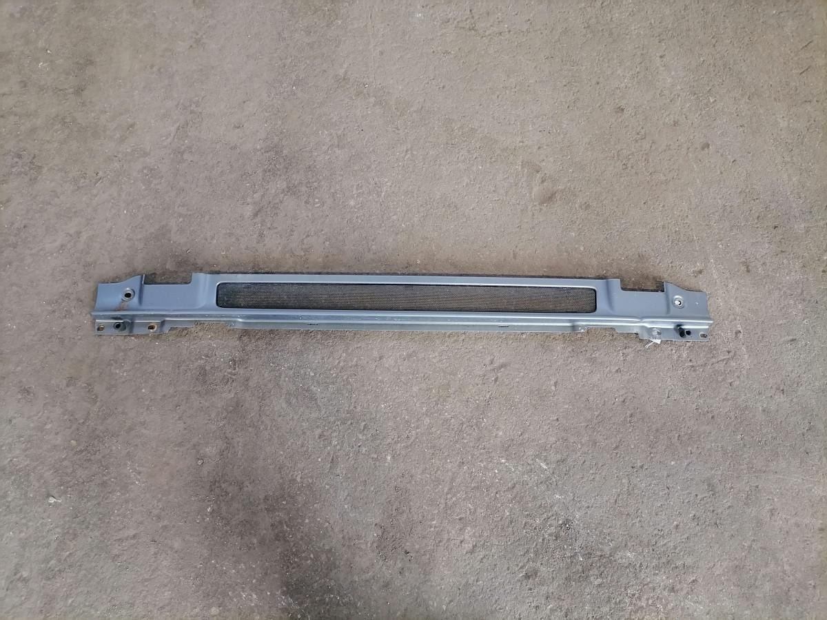 Scania Grille panel 1748086 - גריל עבור משאית: תמונה 2 Scania Grille panel 1748086 - גריל עבור משאית: תמונה 2