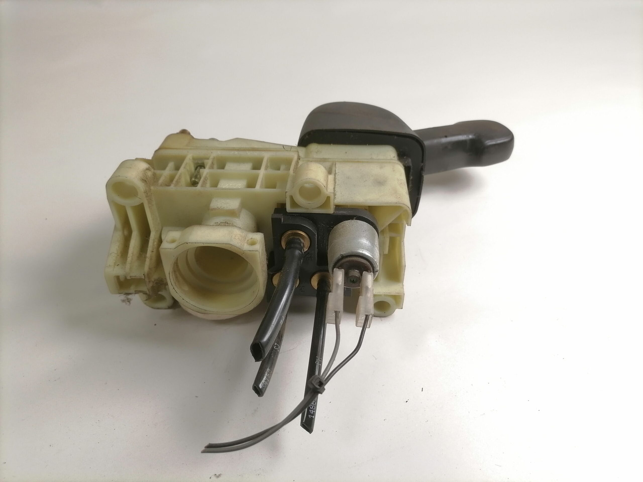 Scania Handbrake control lever 1774972 - חלק אוניברסלי עבור משאית: תמונה 5 Scania Handbrake control lever 1774972 - חלק אוניברסלי עבור משאית: תמונה 5