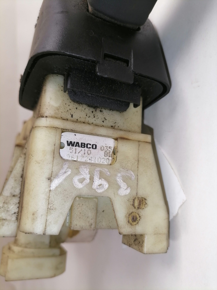 Scania Handbrake control lever 1882115 - חלק אוניברסלי עבור משאית: תמונה 3 Scania Handbrake control lever 1882115 - חלק אוניברסלי עבור משאית: תמונה 3